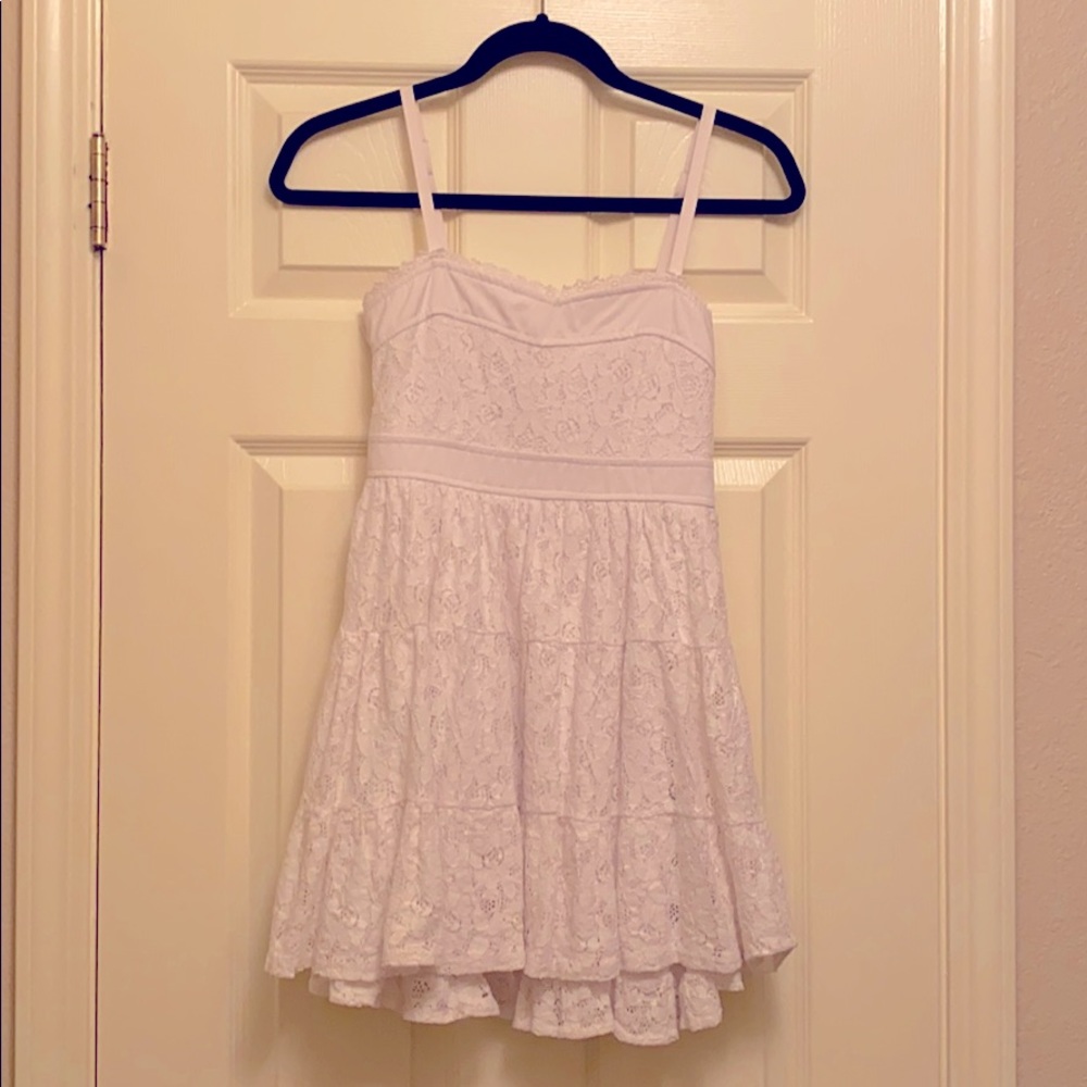 Sweetheart Lace Dress [White]